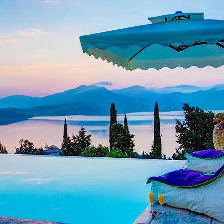 Villa Lygia Sleeps 6 Pool Air Con Wifi
