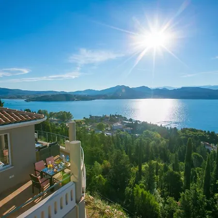 Lygia Sleeps 6 Pool Air Con Wifi * Lygia (Lefkada)