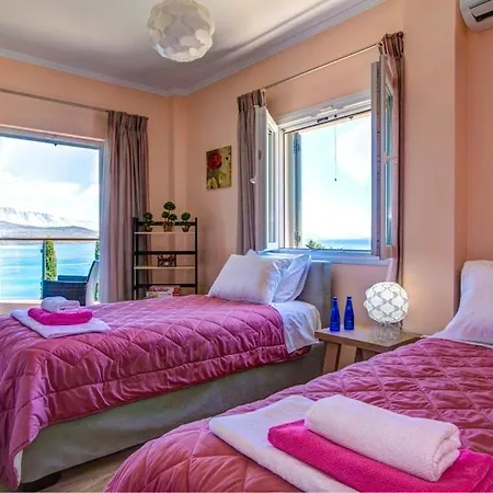 Lygia Sleeps 6 Pool Air Con Wifi Villa *